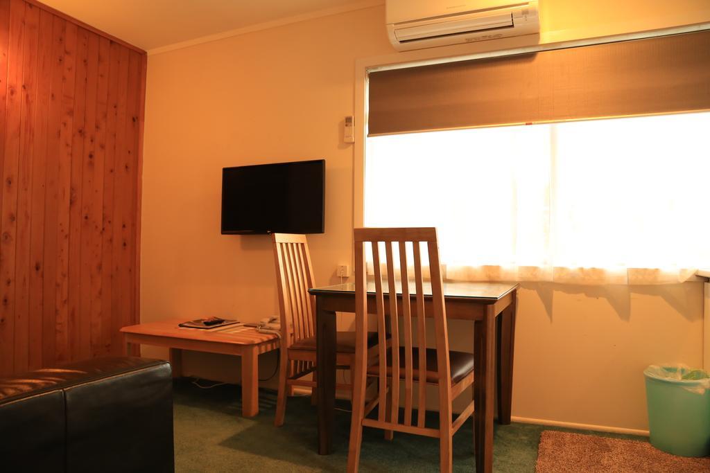 Papakura Motor Lodge & Motel Eksteriør billede