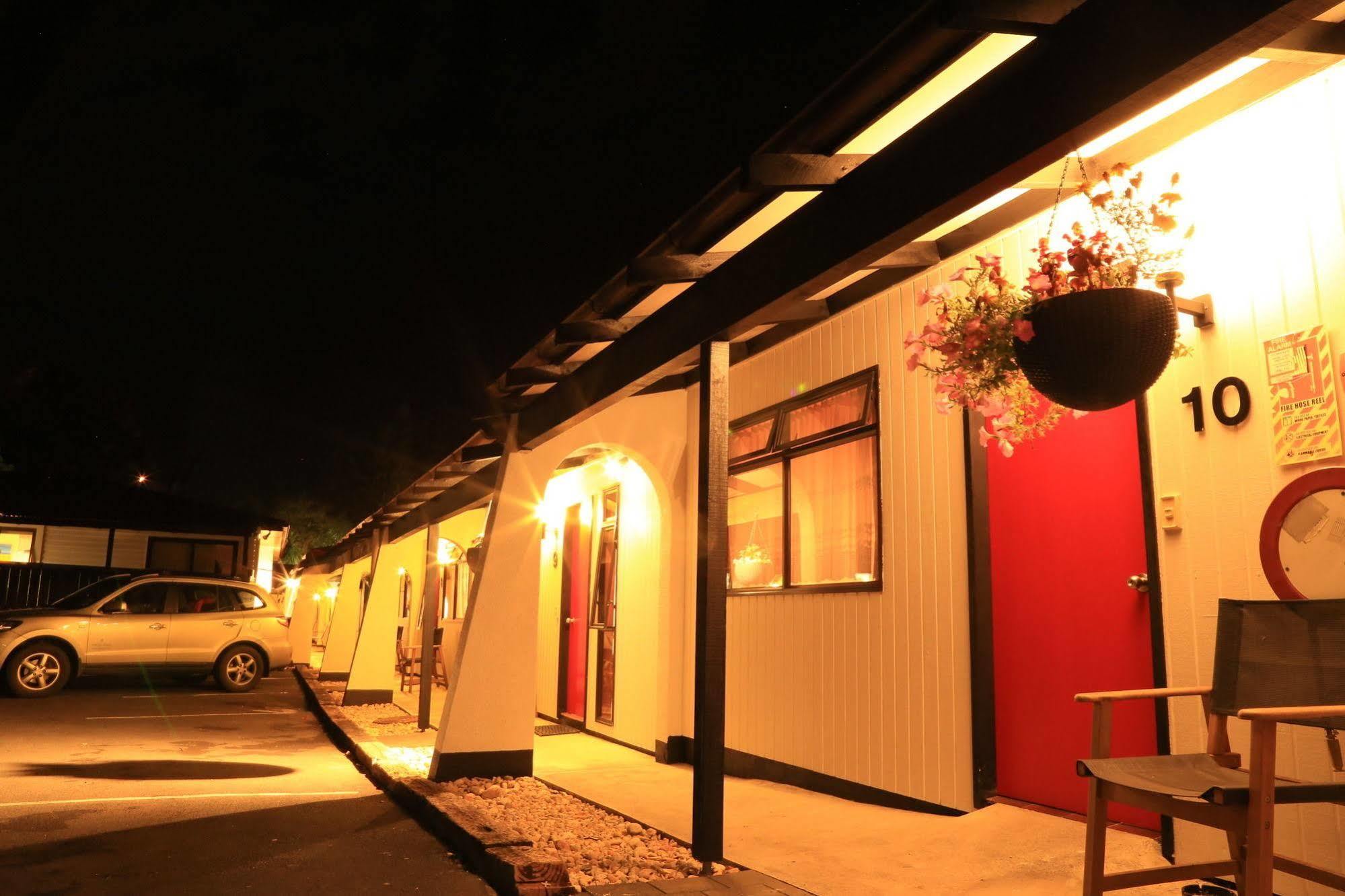 Papakura Motor Lodge & Motel Eksteriør billede